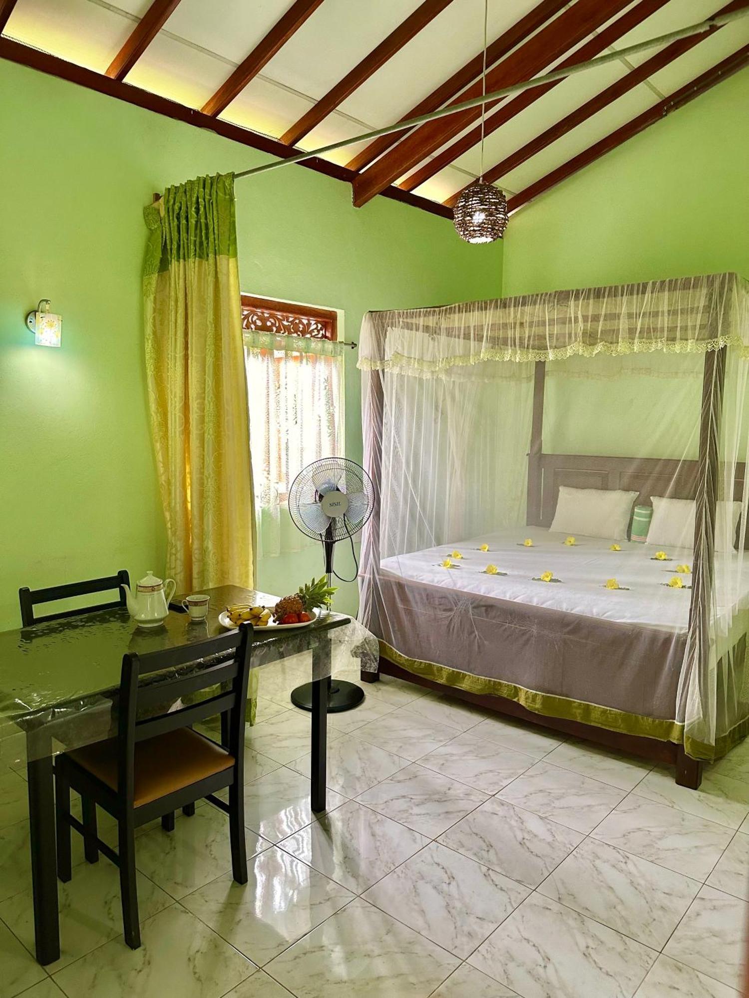 Jasmin Homestay Marakolliya Тангалла Экстерьер фото